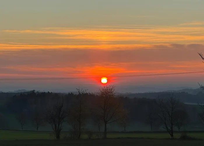 بيت للعطل L&b *