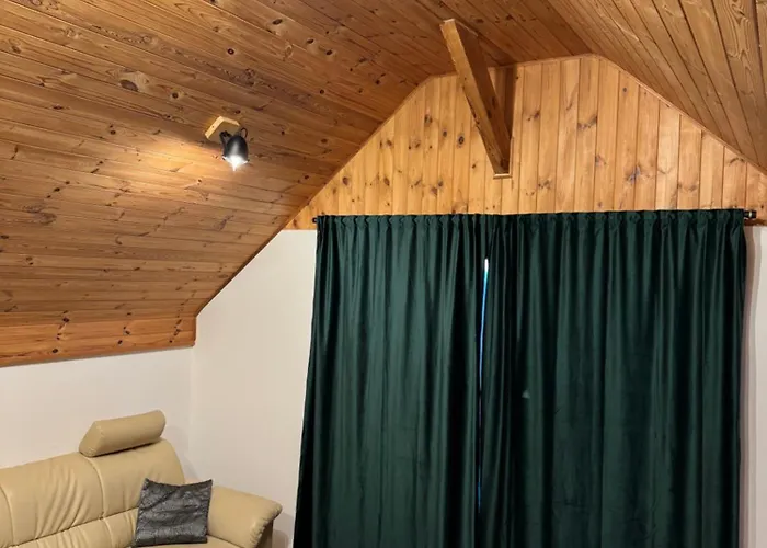 بيت للعطل L&b *